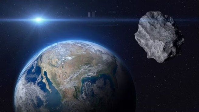 Bennu es un asteroide cercano a la Tierra que forma parte de la familia de los llamados objetos potencialmente peligrosos, no porque represente una amenaza inminente, sino porque su órbita pasa relativamente cerca de la de este planeta.