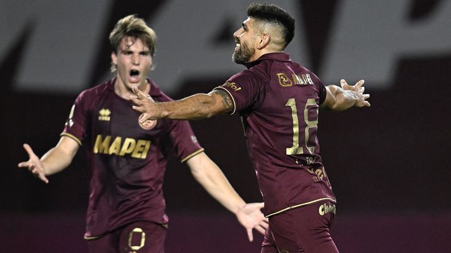 Lanús goleó en u duelo clave por los promedios.