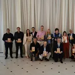 Se ajusta la asignación de unidades para la conformación de gabinetes de autoridades superiores. Se ajusta la asignación de unidades para la conformación de gabinetes de autoridades superiores.