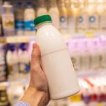 El precio de un litro de leche puede variar bastante entre marcas y supermercados de Buenos Aires.