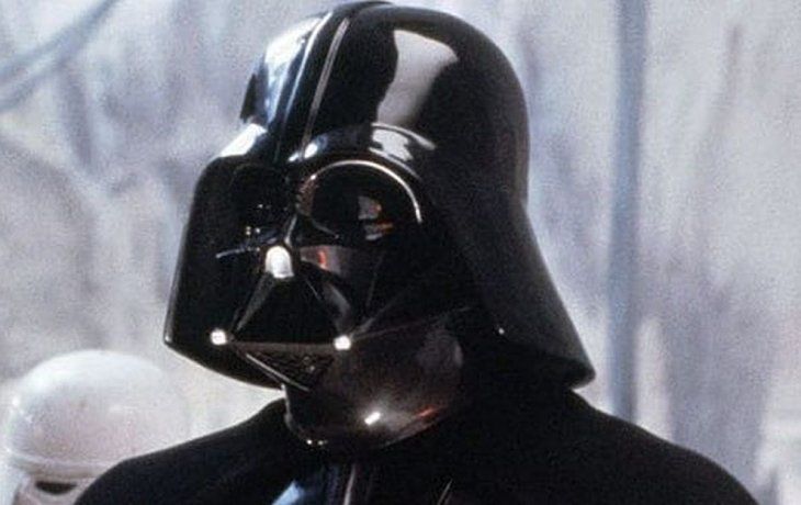 El casco de Darth Vader, entre los tesoros de Hollywood subastados.&nbsp;