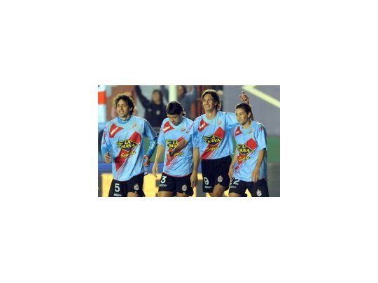 Arsenal se subió a la punta del torneo tras derrotar a Argentinos