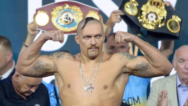 El 1. Oleksandr Usyv lidera el top ten de boxeadores.