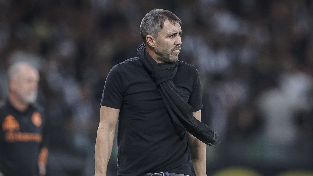 Chacho Coudet stopped being the coach of Atlético Mineiro