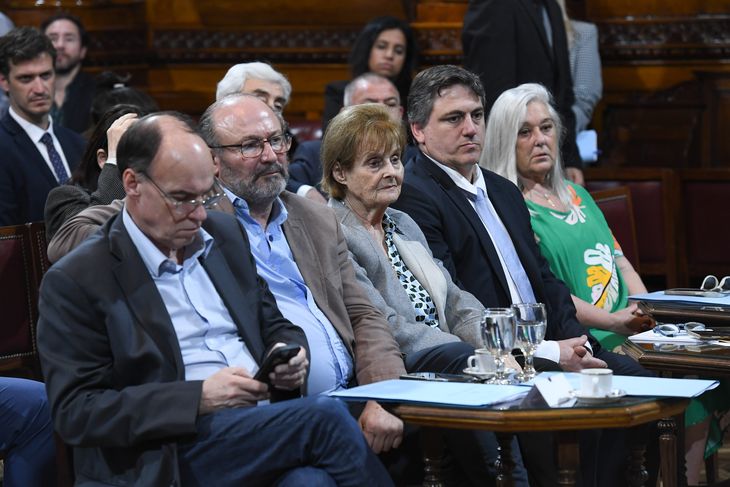 Senadores de la UCR, el liberalismo y el PRO. Senadores de la UCR, el liberalismo y el PRO.