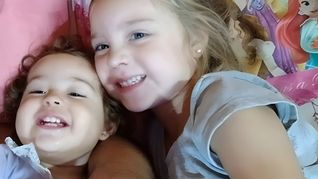 Luego de la aparición del cuerpo de Pilar Hecker, la familia espera respuestar por el hallazgo de Delfina.
