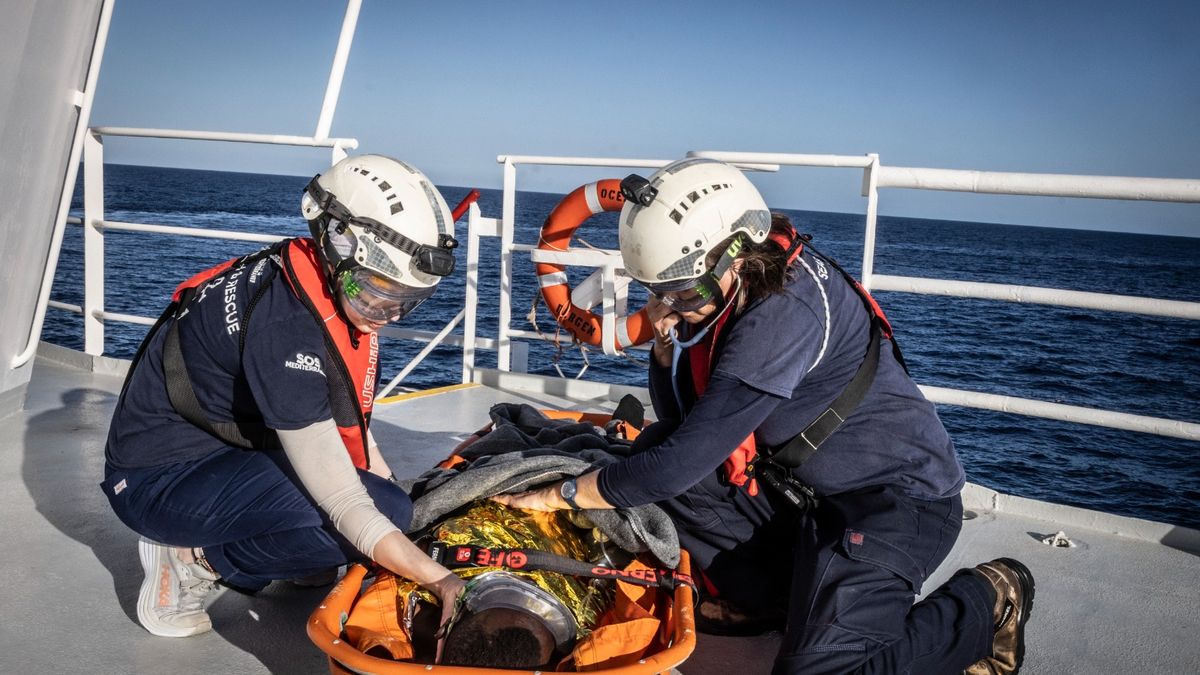60 African migrants drowned while crossing the Mediterranean