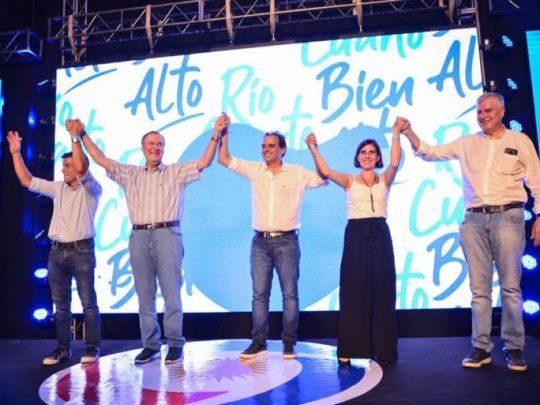 El gobernador Juan Schiaretti, durante el lanzamiento de la campa&ntilde;a por la reelecci&oacute;n de Juan Manuel Llamosas en R&iacute;o Cuarto.