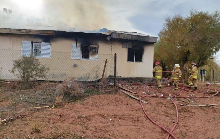 Tragedia en Neuquén: dos muertos y un herido tras una explosión en una escuela