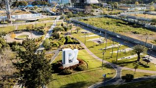 Vista aérea del PI, el distrito tecnológico que se desarrolla en Núñez frente al estadio de River Plate, con obras en ejecución y parcelas destinadas a universidades, empresas y desarrollos inmobiliarios Vista aérea del PI, el distrito tecnológico que se desarrolla en Núñez frente al estadio de River Plate, con obras en ejecución y parcelas destinadas a universidades, empresas y desarrollos inmobiliarios