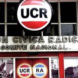 el radicalismo debe renacer de sus cenizas como el ave fenix el radicalismo debe renacer de sus cenizas como el ave fenix