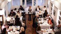 el bistro frances comandado por una pareja que cumple 20 anos de exito en zona norte