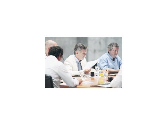Mauricio Macri insistió ayer en que si no hay un subsidio, que cree debería poner la Nación, el boleto del subte costará en algún momento $ 6.