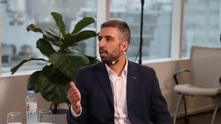 Eldirector de operaciones de Philip Morris Argentina, Diego Martínez, analizó el cambio en el proceso productivo de la compañía.