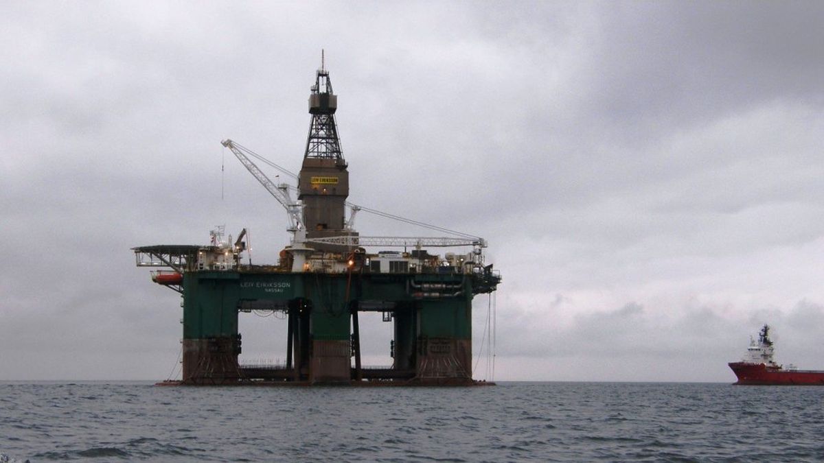 They declare illegal the operation of an oil company near the Malvinas Islands