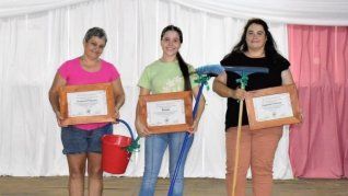 El intendente sostuvo que el evento “es la única oportunidad de que las mujeres salgan de sus casas y compartan una tarde. El intendente sostuvo que el evento “es la única oportunidad de que las mujeres salgan de sus casas y compartan una tarde.