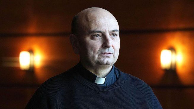 El cura Gabriel Romanelli trabaja en Medio Oriente desde 1995