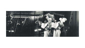 Fotografía de la serie del circo de Daniel Barraco, que junto con Cayetano Arcidiácono y Stella Benvenuto inauguran la temporada 2012 del mendocino Espacio de Arte «Killka».