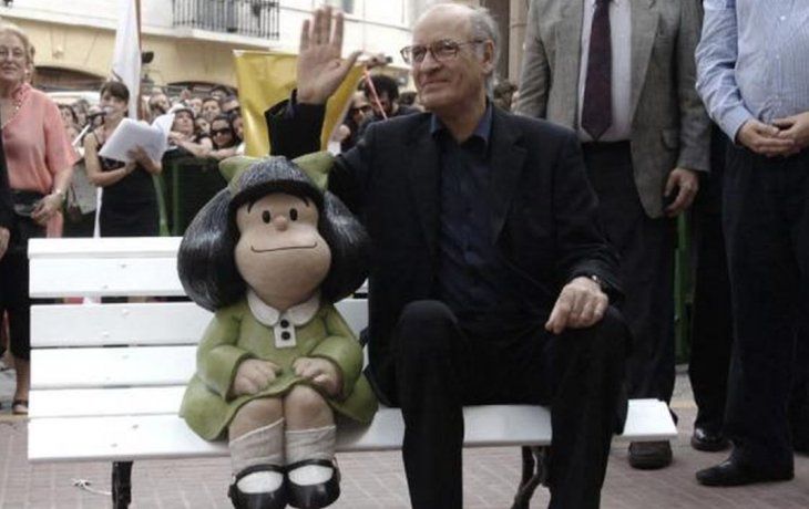 Quino y la escultura de Mafalda en San Telmo