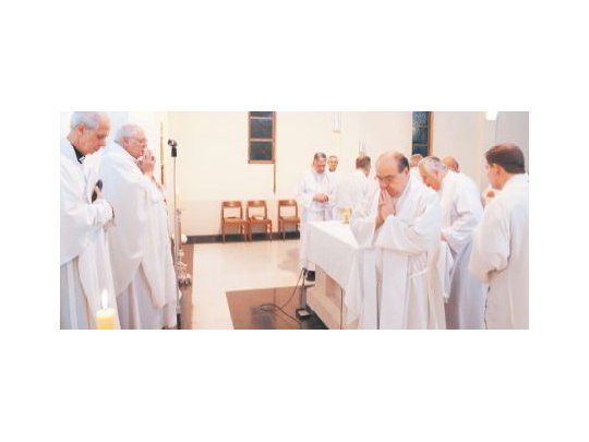 El titular del Episcopado, José María Arancedo, llevó a la apertura de la cumbre preelectoral el llamado al “encuentro” .