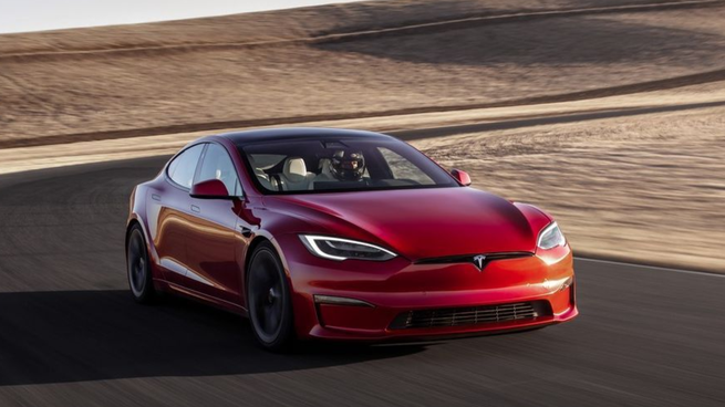 Presentado en 2012, el Model S fue el primer auto de la marca en competir directamente con los sedanes premium tradicionales.