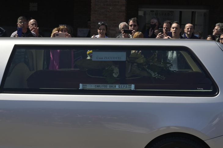 Entierro Carlitos Balá (6).JPG
