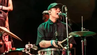 Willy Bronca tocará en el Monumental como telonero de Maria Becerra. Willy Bronca tocará en el Monumental como telonero de Maria Becerra.