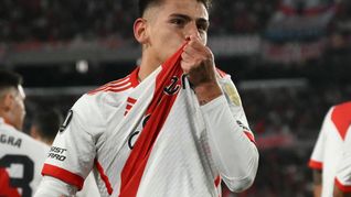 Claudio Echeverri marcó su primer gol en la Copa Libertadores y le da el triunfo a River ante Nacional de Uruguay, en el Monumental.