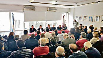 El más peronista. El gobernador de Jujuy, Gerardo Morales, durante la tarde de ayer en la sede partidaria de la UCR. Hoy cerrará estrategia territorial junto a Rogelio Frigerio y Marcos Peña.