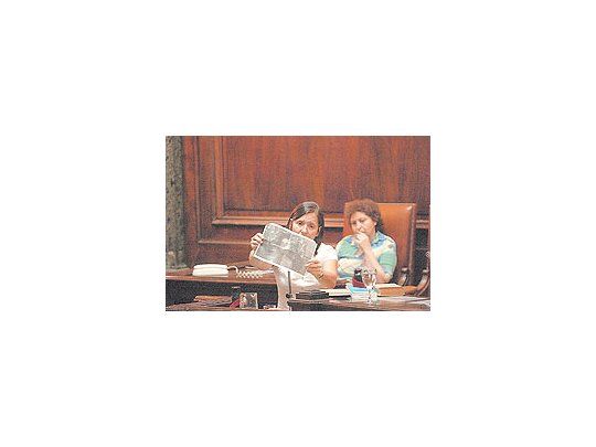 Beatriz Campos, abogada querellante, esposa de José Iglesias, declaró ayer en la Legislatura en la primera ronda de testigos por el juicio político a Aníbal Ibarra por la tragedia de Cromañón.