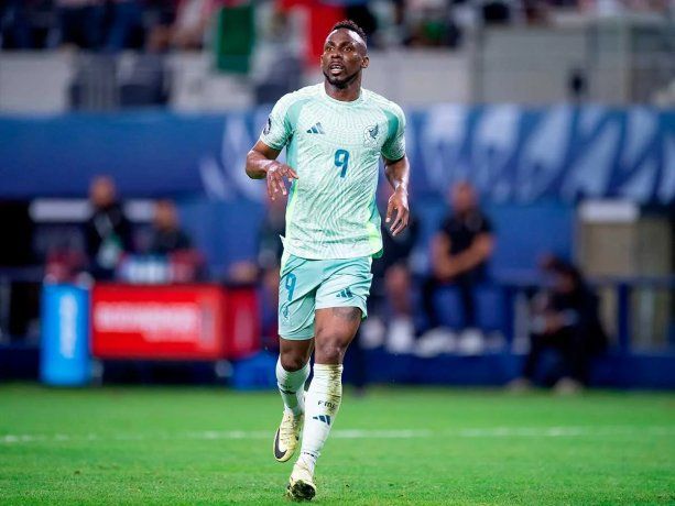 César Huerta, jugador de Pumas, tiene un valor en el mercado de más de 6 millones 300 mil dólares; mientras que el delantero del Al-Qadsiah de Arabia Saudita tiene un valor de más de 10 millones y medio de dólares. Solamente entre los dos superan la valorización total de la plantilla de Honduras.