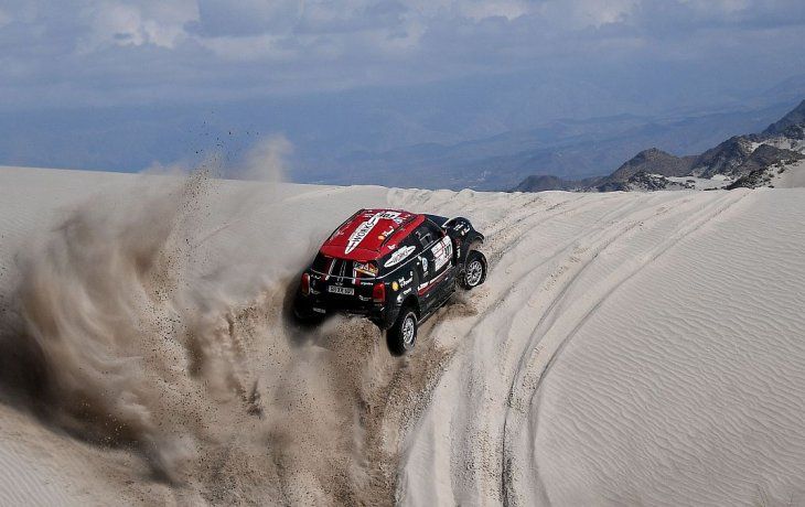 Orly Terranova lidera el Dakar 202o en la categoría autos.