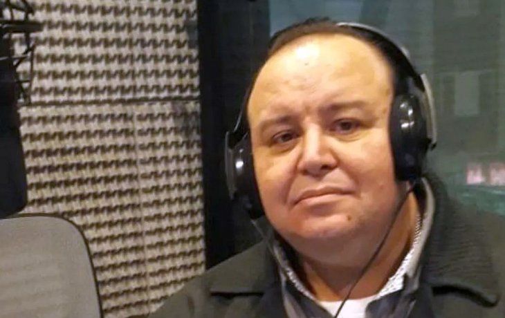 El relator de radio y televisión está en una sala de terapia intensiva como consecuencia de una neumonía bilateral que se profundizó por un positivo de Covid-19.