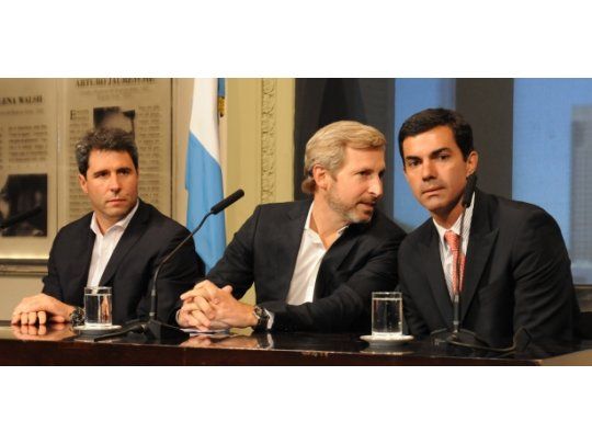Rogelio Frigerio en conferencia de prensa con los gobernadores de Salta, Juan Manuel Urtubey y de San Juan, Sergio Uñac.