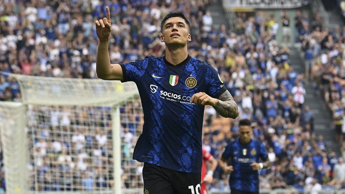 Inter won with two goals from Correa but could not take the title from Milan