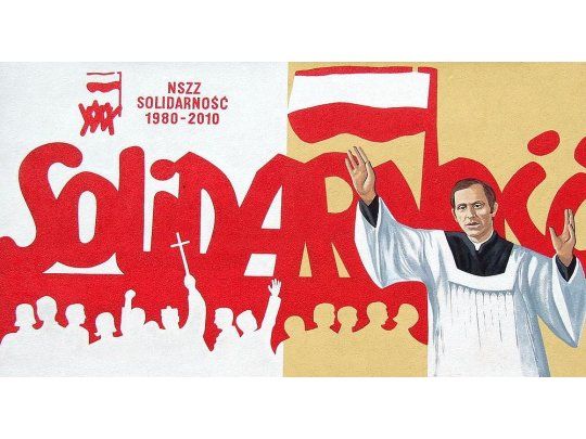 Solidaridad fue el nombre del frente nacional que impulsaron el papa Juan Pablo II y el sindicalista  Lech Walesa para unificar al movimiento obrero polaco en los 80. Diez años más tarde, se convirtió en un partido y Walesa fue elegido presidente. El plan polaco para la Argentina se prepara para competir en 2019. La imagen ilustra un mural pintado en la ciudad de Ostrowiec a 30 años de la fundación del frente. El sacerdote es Jerzy Popieluszko, asesinado por la inteligencia comunista.