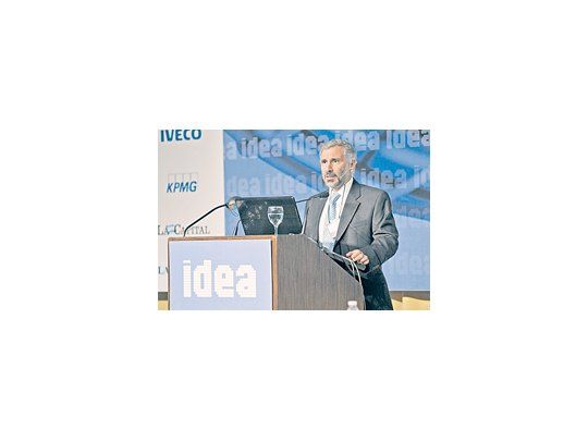 «El gasto público no sustituyó la inversión. La expansión sin políticas genera inflación», sostuvo Gustavo Cañonero en el Precoloquio de IDEA en Rosario.