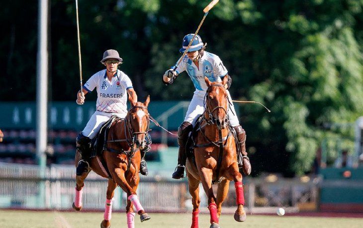 El Mundial de Polo Femenino se juega todas contra todas, en dos grupos de tres equipos cada uno. El día 14 de abril será el turno de las semifinales cruzadas entre los dos primeros de ambos grupos, mientras que el sábado 16 se disputará la gran final.
