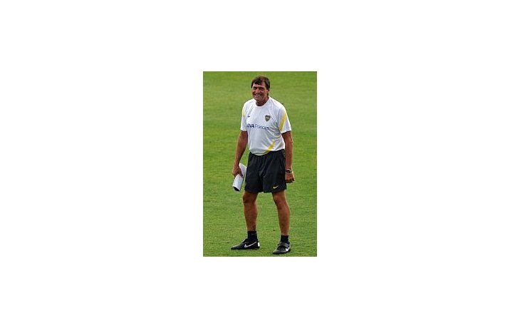 Falcioni confirmó el equipo para el debut del próximo viernes.