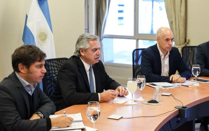 ámbito.com | Axel Kicillof, Alberto Fernández y Horacio Rodríguez Larrete en Olivos.jpeg