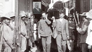 Es asesinado por el huertismo, en 1913, el revolucionario maderista, Abraham González. Es asesinado por el huertismo, en 1913, el revolucionario maderista, Abraham González.