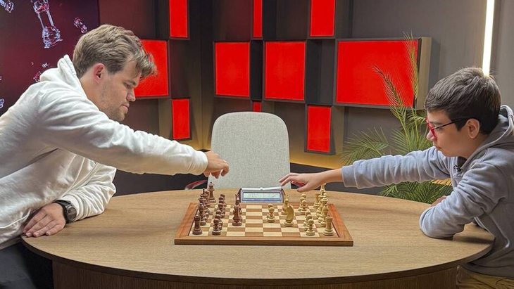 Magnus Carlsen vs Faustino Oro 