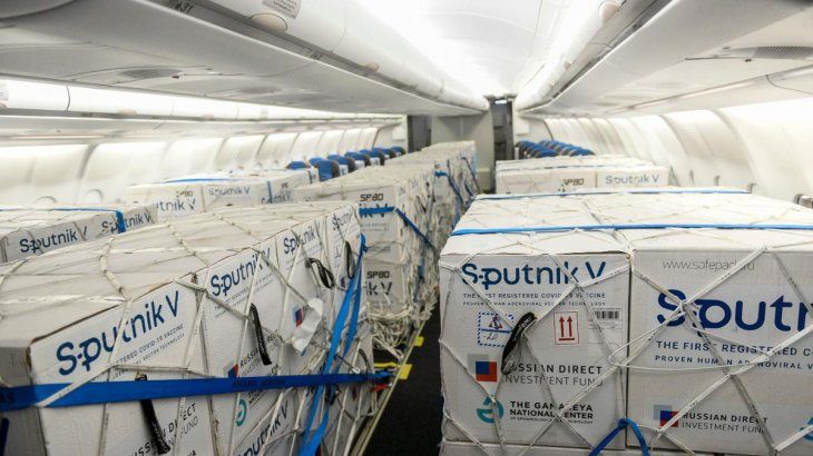 Vacunas: llegó a Moscú un nuevo vuelo y Argentina recibirá más de un millón de dosis Vacunas: llegó a Moscú un nuevo vuelo y Argentina recibirá más de un millón de dosis