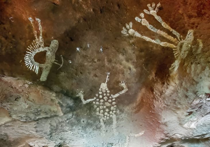En Cerro Colorado se conservan alrededor de 5.000 pictografías creadas por pueblos originarios entre los siglos V y XVI.