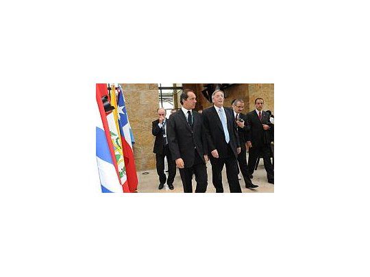 El gobernador Daniel Scioli acompañó a Kirchner en la asunción en UNASUR.