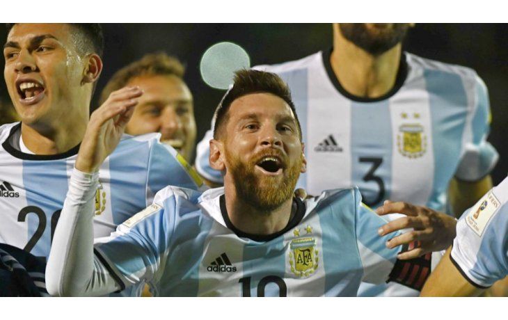 Los jugadores festejaron en el vestuario.