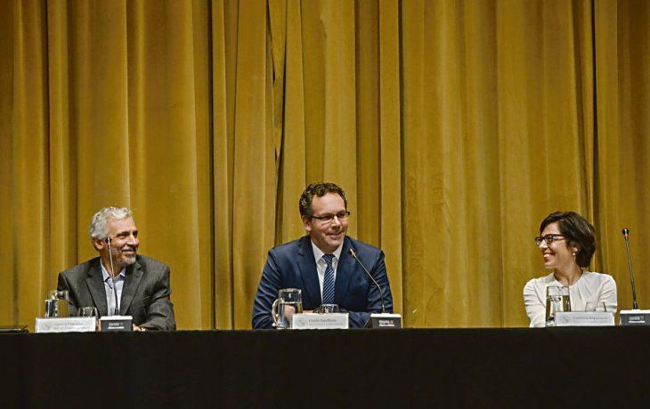 Alivio. Ayer la cúpula del BCRA, Gustavo Cañonero, Guido Sandleris y Verónica Rappoport, celebró el dato de abril.