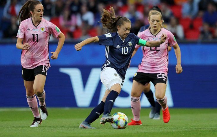 con el triunfo de camerun, el seleccionado femenino se quedo sin chances