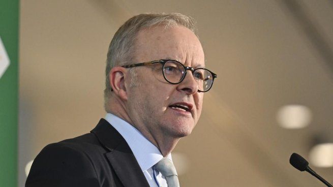 El primer ministro, Anthony Albanese, convocó una reunión de los gobernadores y acordó con ellos fortalecer las leyes sobre armas en todo el país.
