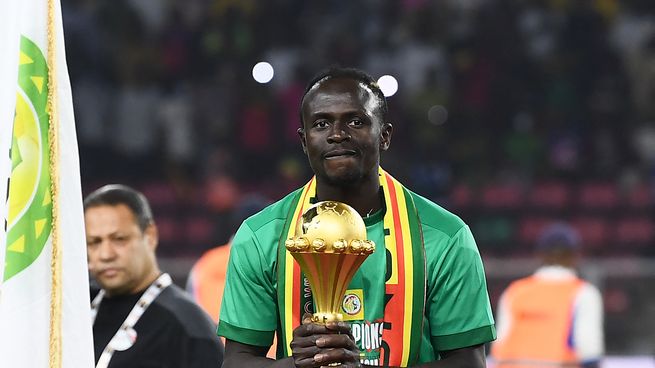 Mané, una de las grandes estrellas, se pierde el Mundial por lesión.